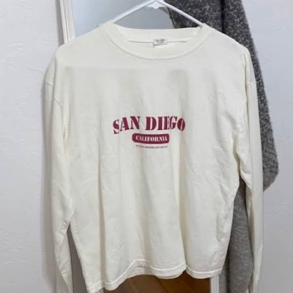 White San Diego long sleeve sweatshirt like top